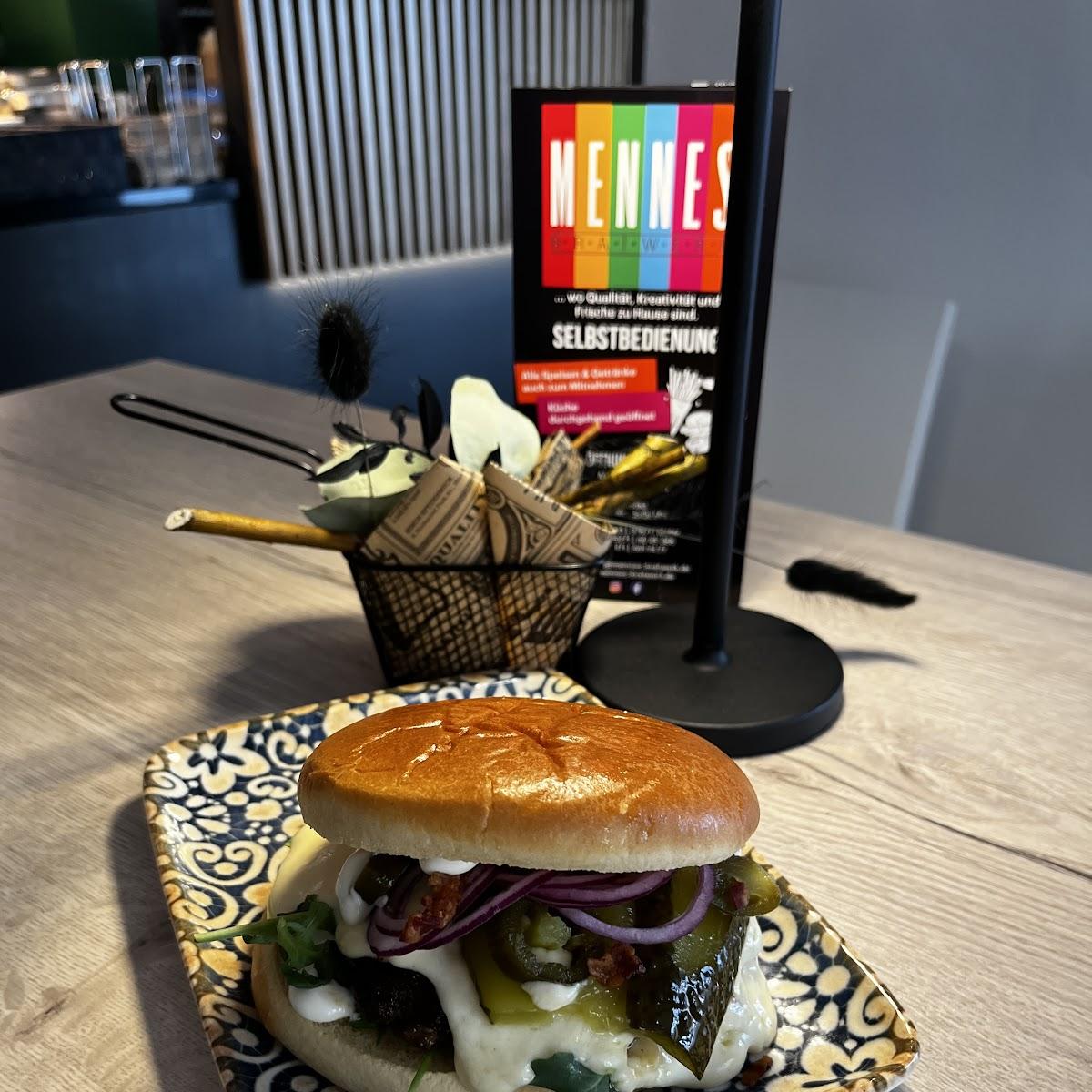 Restaurant "Mennes-Bratwerk" in Höxter