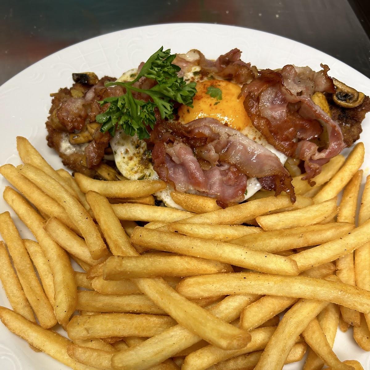 Restaurant "Restaurant Spessarthalle Inh. Rohtash Tuwari" in Heinrichsthal