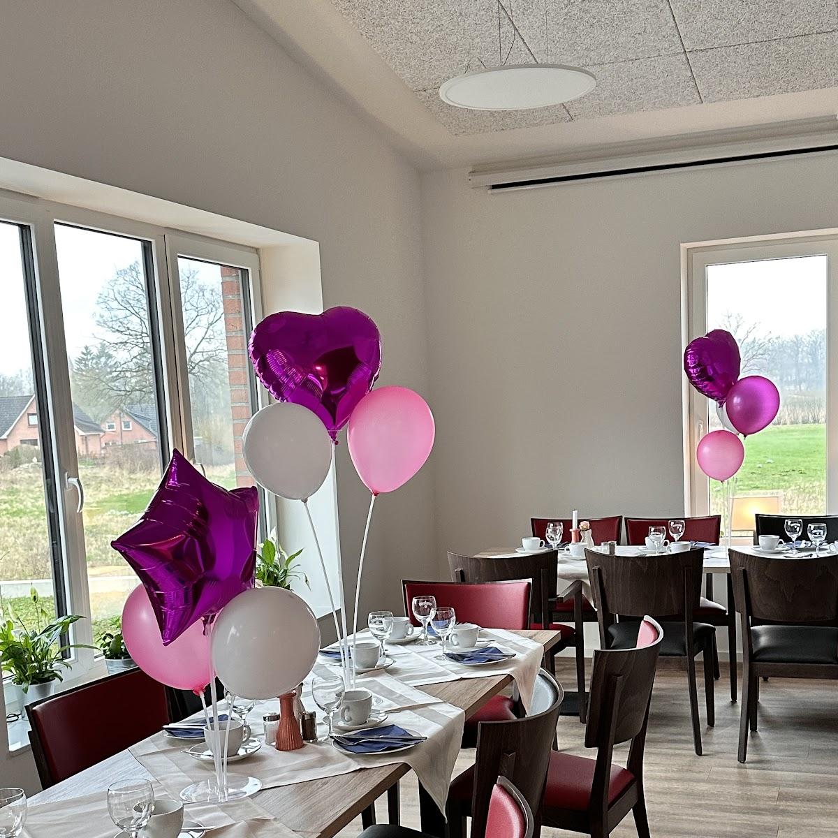 Restaurant "MarktTreff Café Sarau" in Glasau