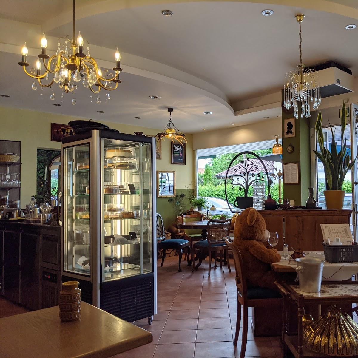 Restaurant "Café Baumkuchen" in Germering