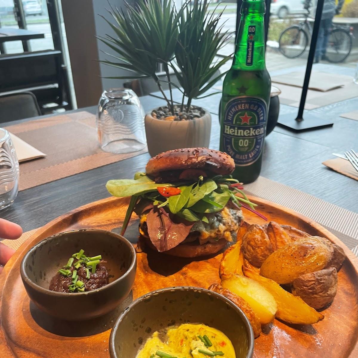 Restaurant "Maneki Restaurant" in Regensburg