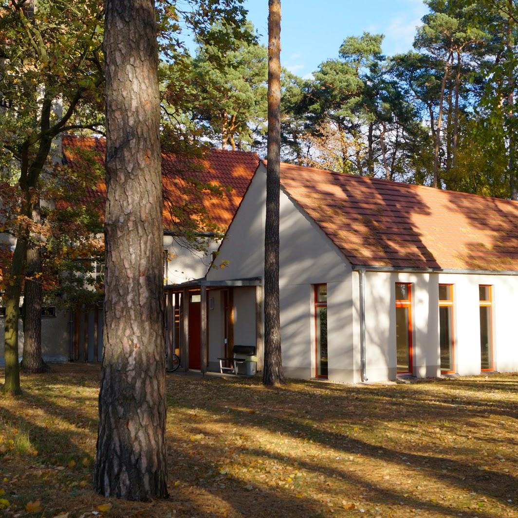 Restaurant "Gemeindehaus Bergfelde" in Hohen Neuendorf