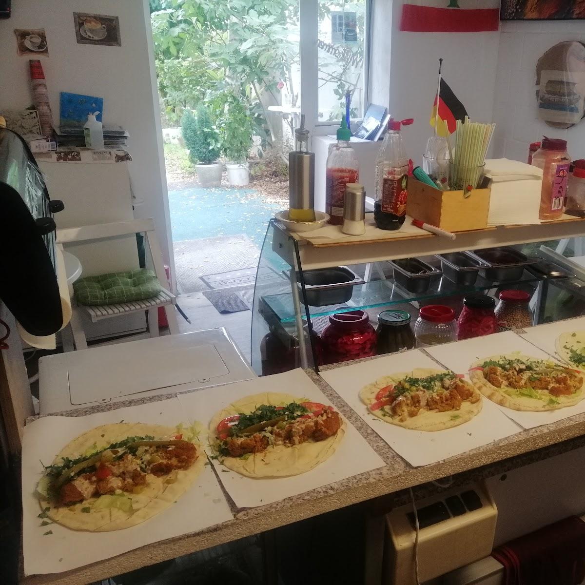 Restaurant "?????  Frische Falafel und mehr unsere Falafel sind vegan???????????????????????????????????Freieparkplätze und kostenlos" in Hilden