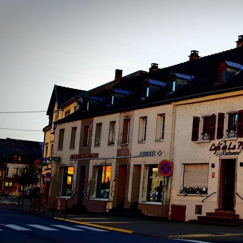 Restaurant " Café de la Paix  Restaurant" in Grosbliederstroff