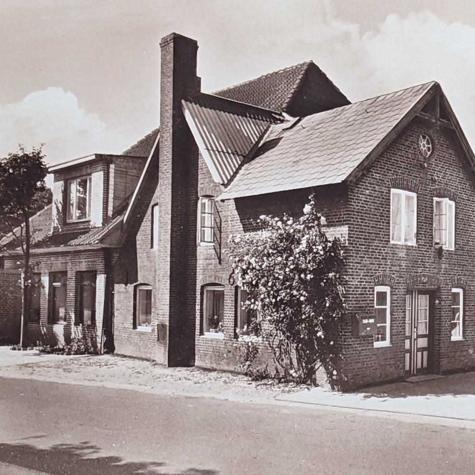 Restaurant "Hotel Waastwinj" in Utersum