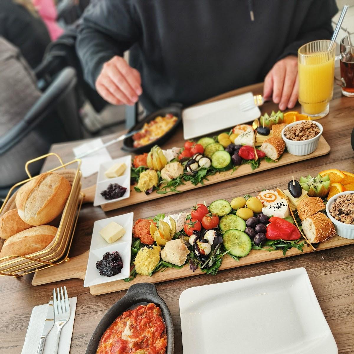 Restaurant "Ikra