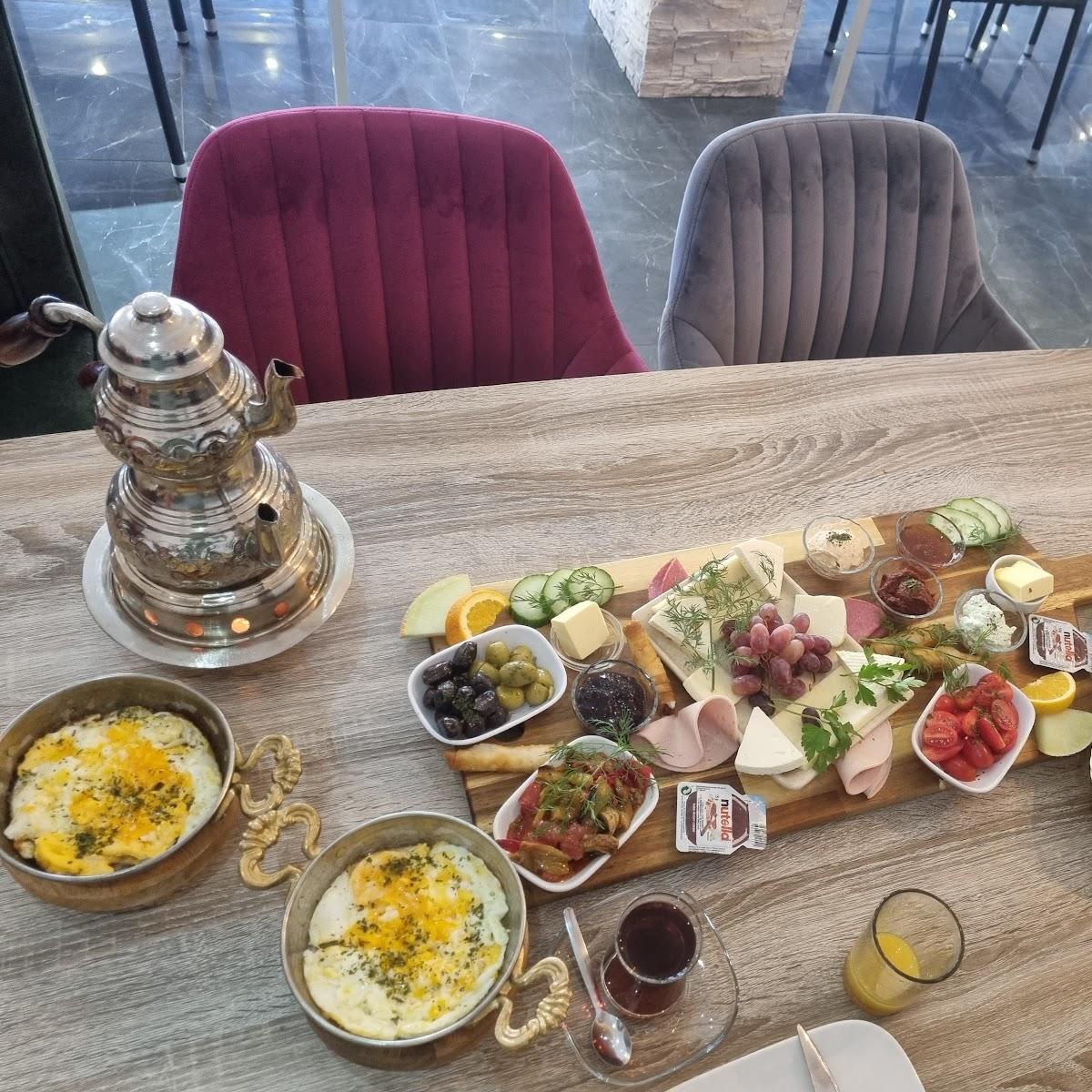 Restaurant "Akar Cafe Herz von Schötmar" in Bad Salzuflen