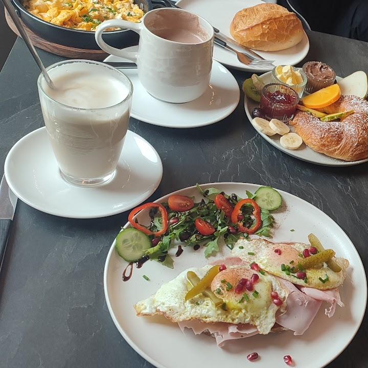 Restaurant "Café Lin" in Kall