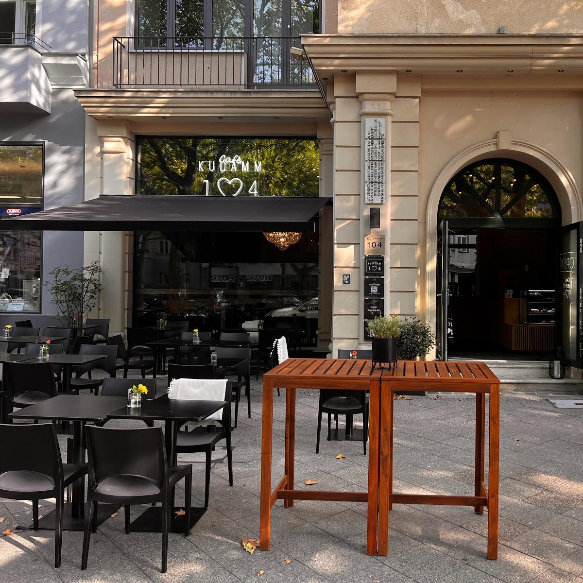 Restaurant "Café 1love4 Ku