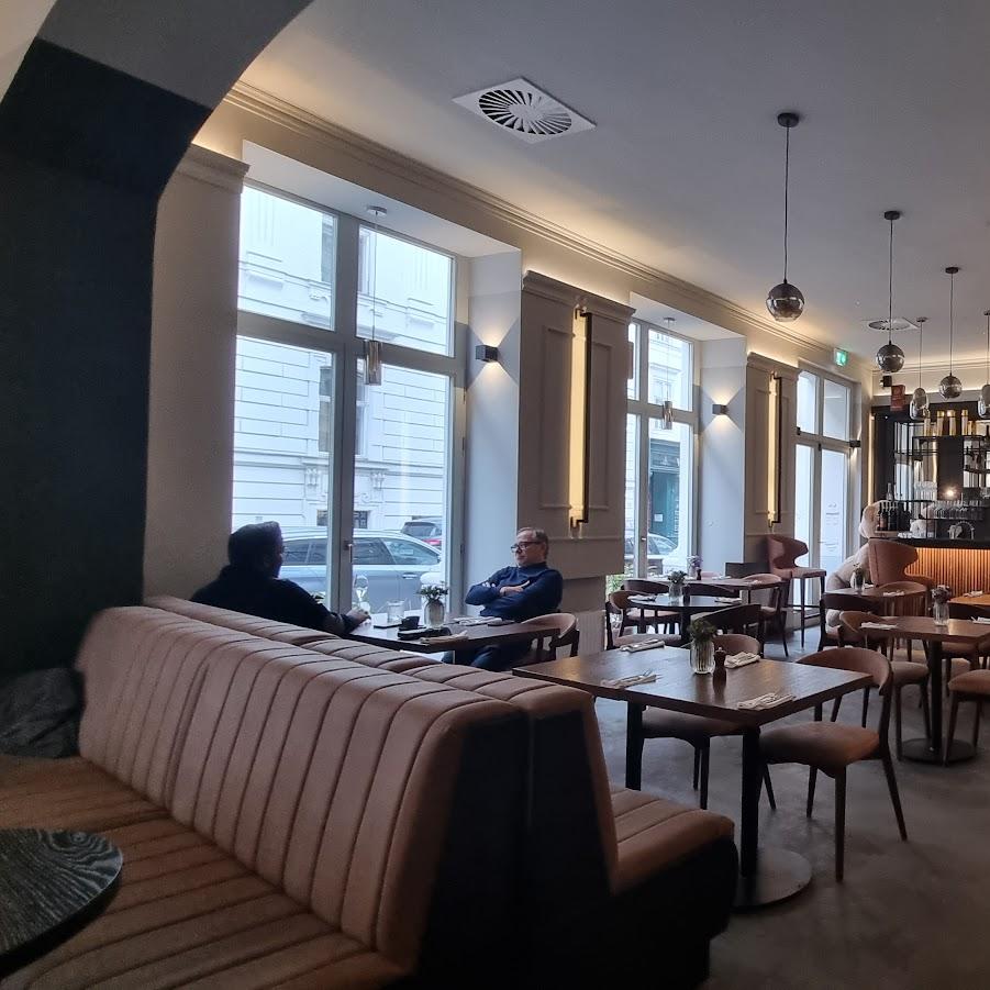 Restaurant "Fine Fine all