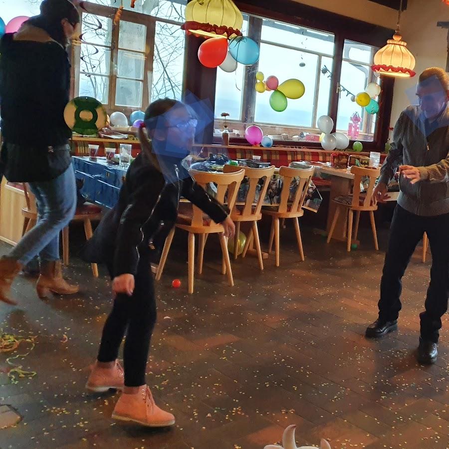 Restaurant "Rödlaser Berghütte Gasthof" in Hirschau