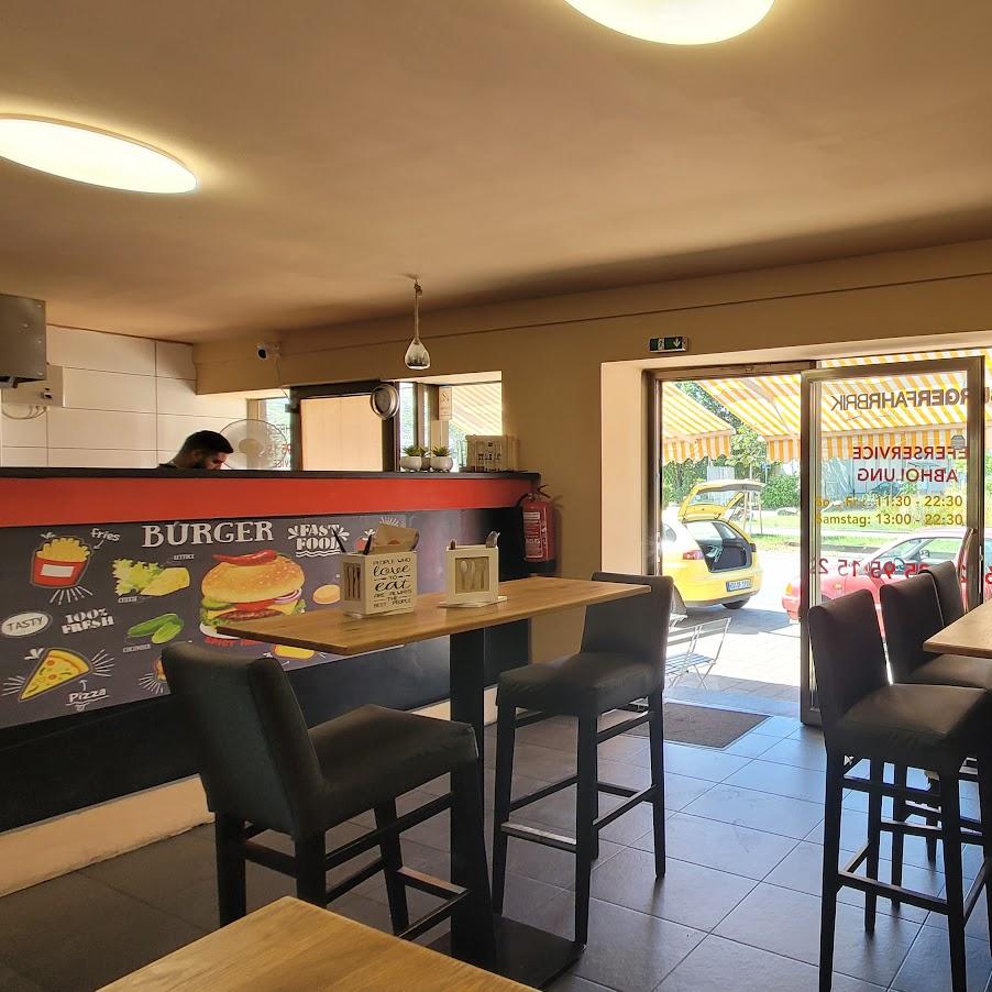 Restaurant "Burgerfahrbrik" in Sankt Leon-Rot