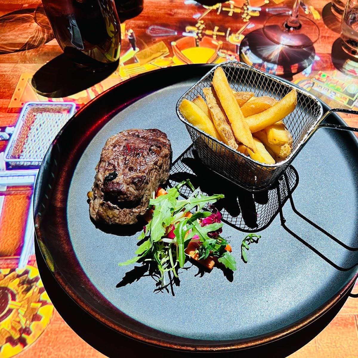 Restaurant "Le Petit Chef -" in Berlin