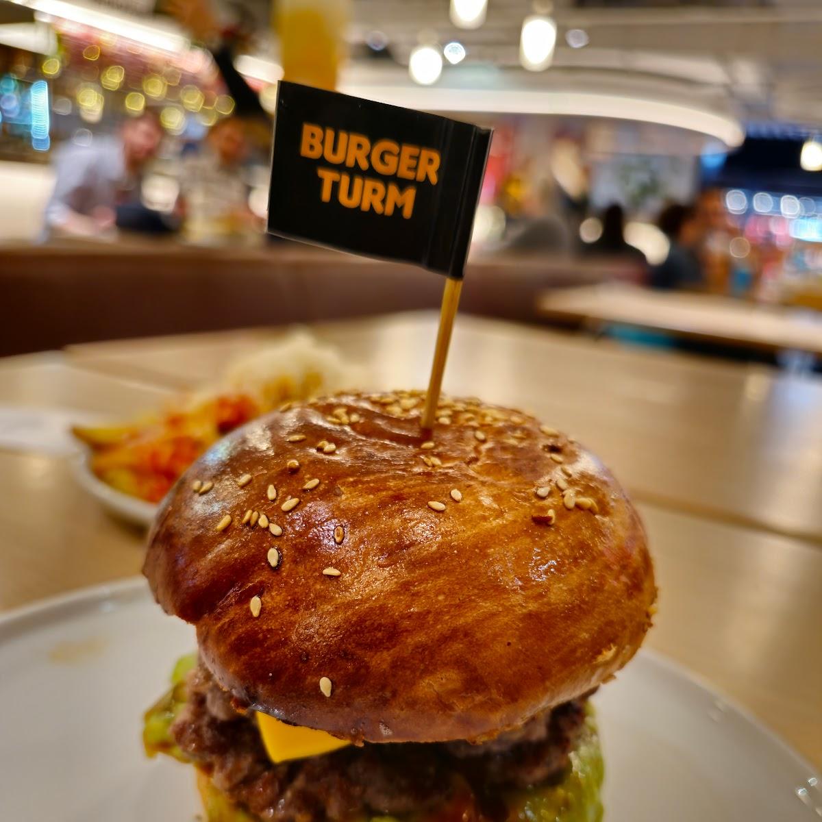 Restaurant "Burger Turm - The Playce" in Berlin