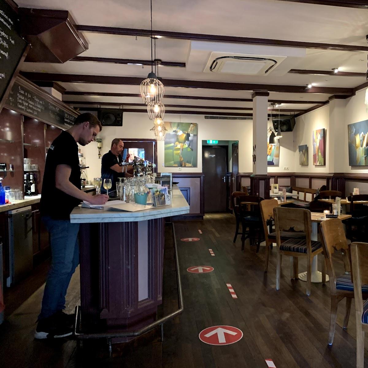 Restaurant "eetcafé De Lamoraal" in Bergen