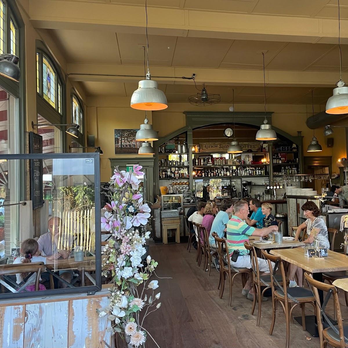 Restaurant "Duinvermaak" in Bergen