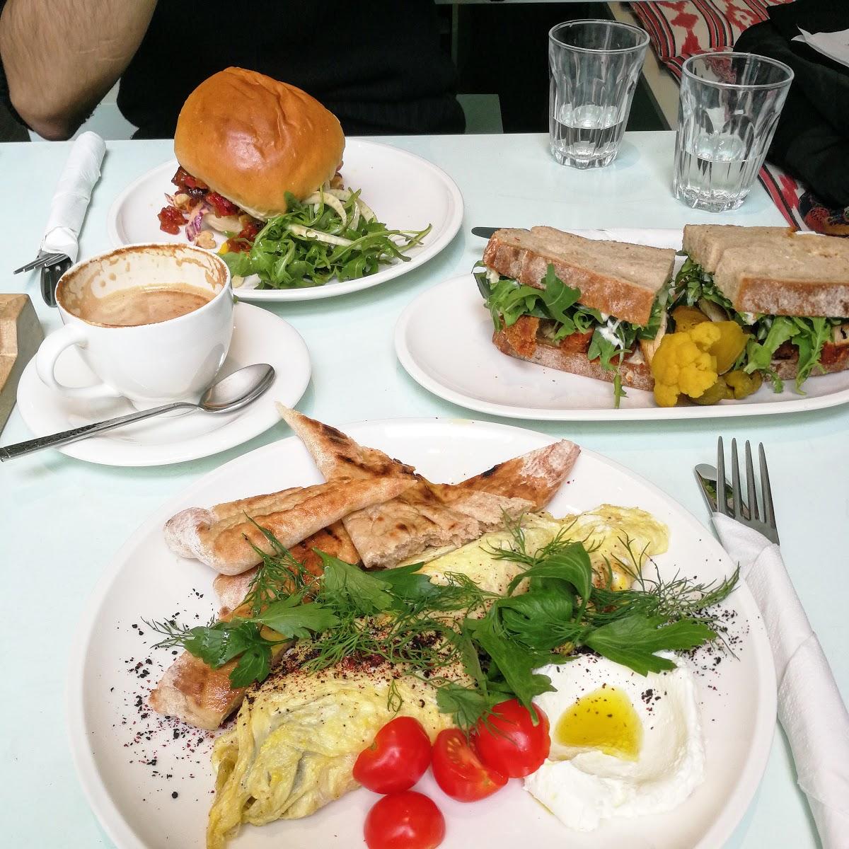 Restaurant "rocket + basil" in Berlin