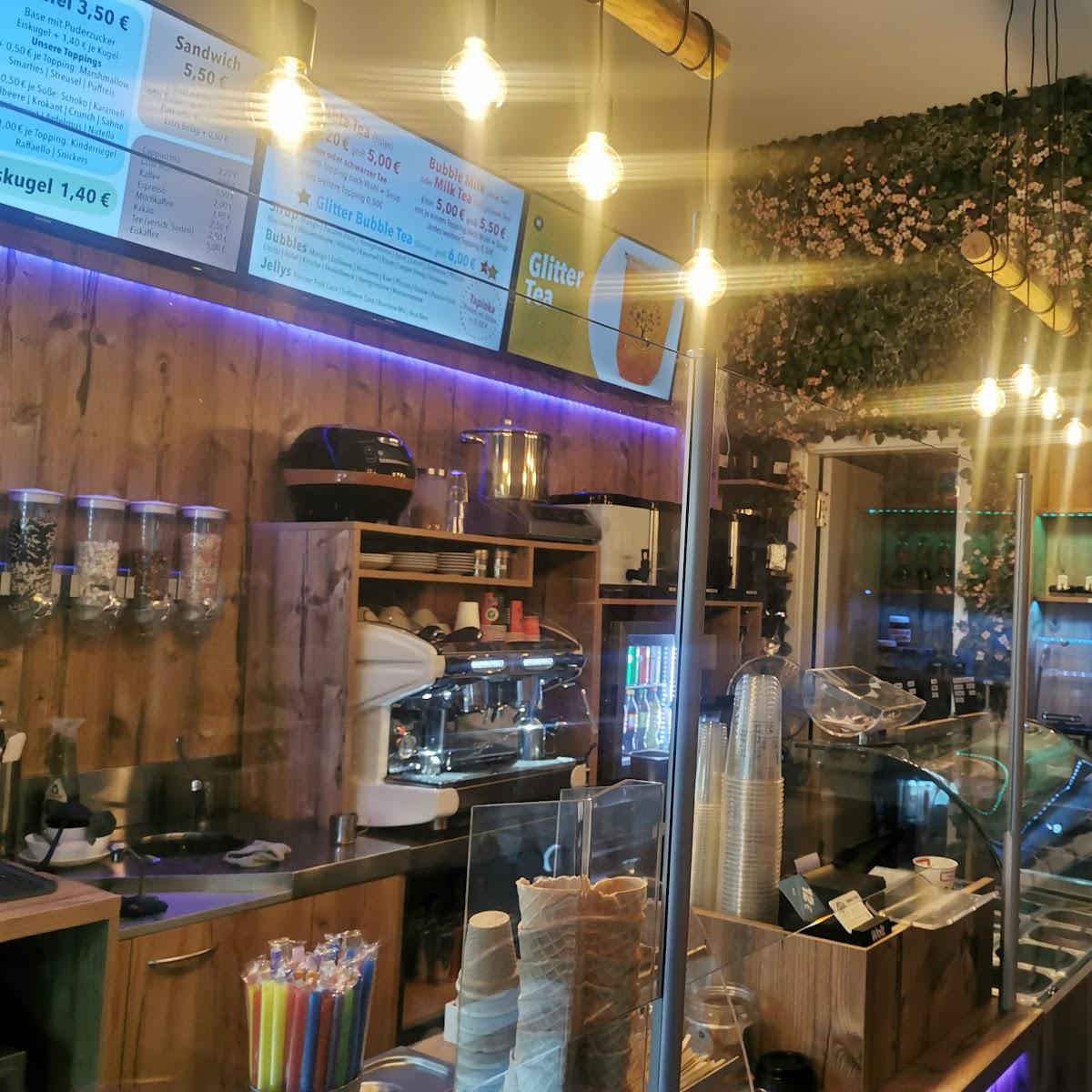 Restaurant "Bubble Tree Sandwiches,Bowl Salate,Waffel, Crêpes, Kaffee and more" in Berlin
