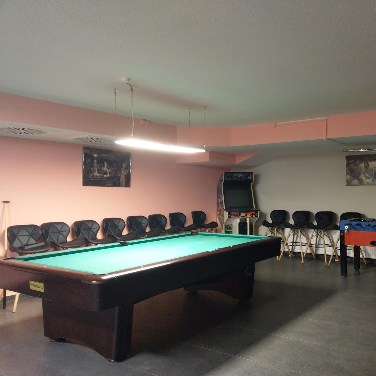 Restaurant "Famous" in Kornwestheim