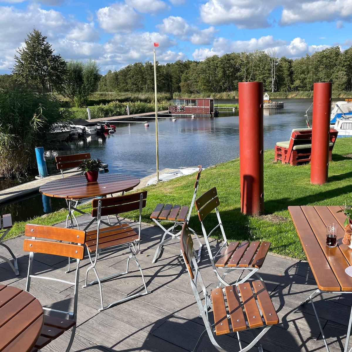 Restaurant "Wasserwanderrastplatz" in Stolpe an der Peene