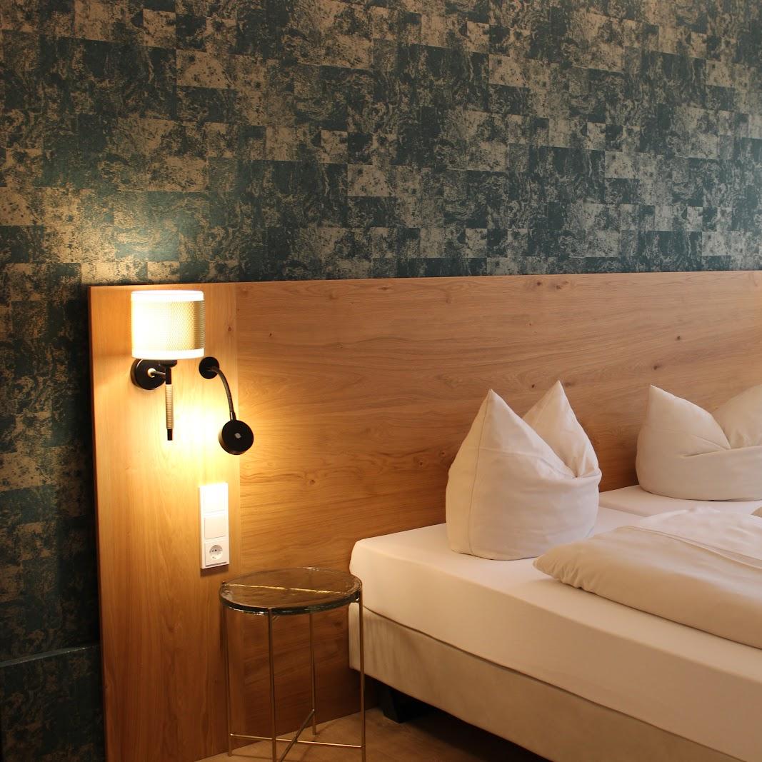 Restaurant "Hotel Poellners" in Petershausen