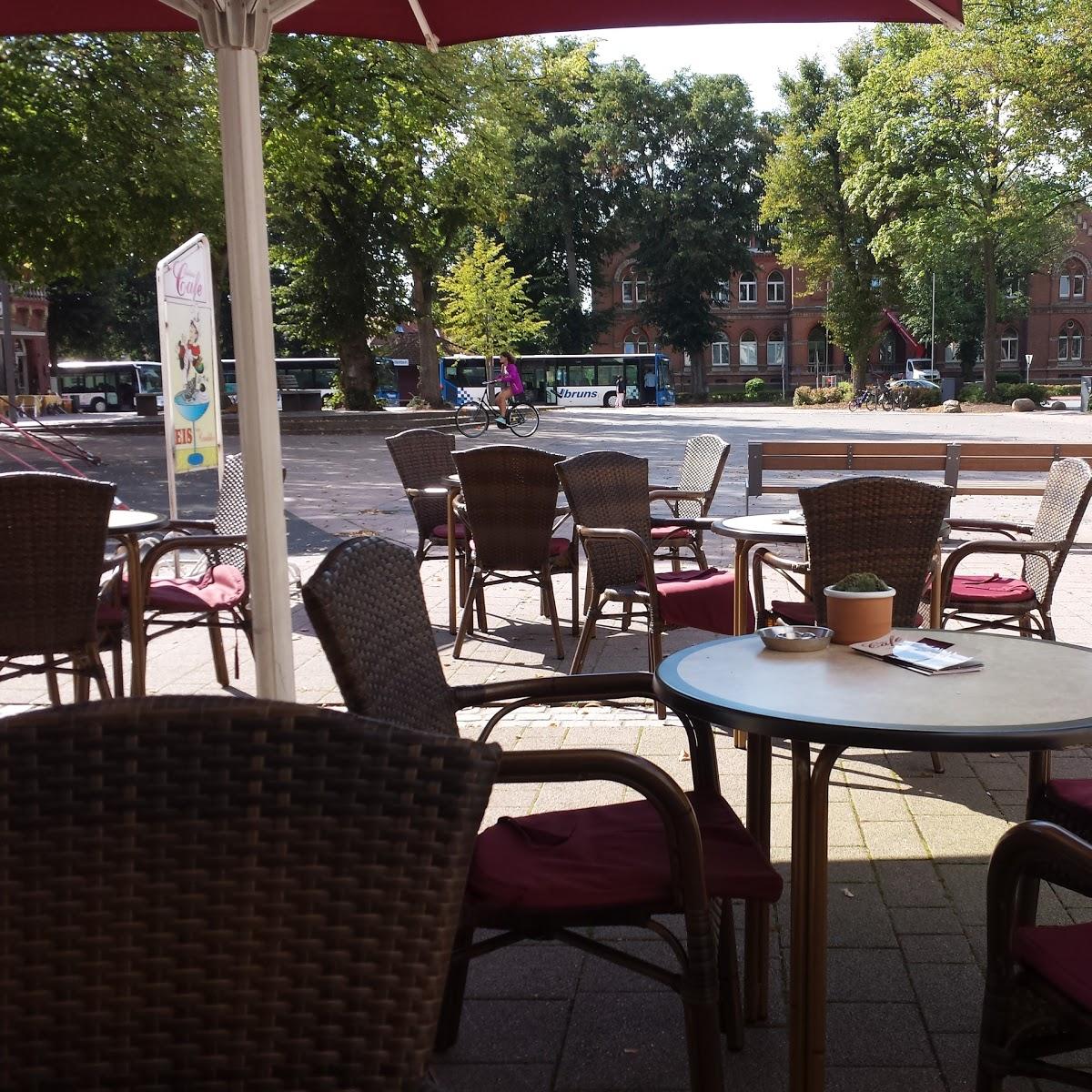 Restaurant "Schloßcafe Konditorei" in Varel