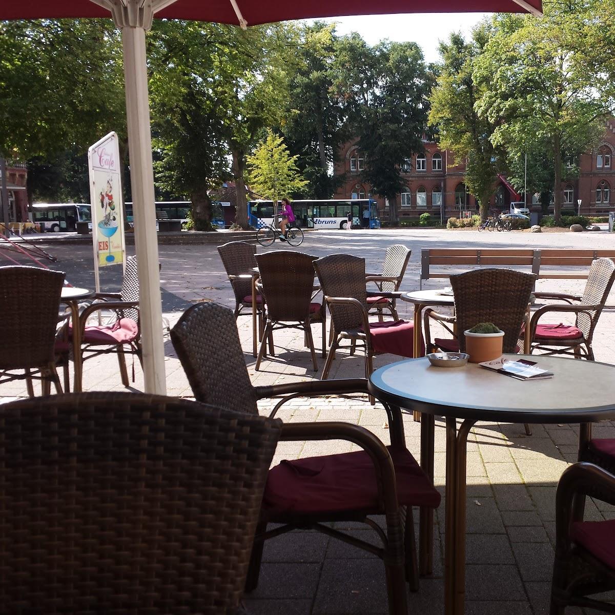 Restaurant "Schloßcafe Konditorei" in Varel