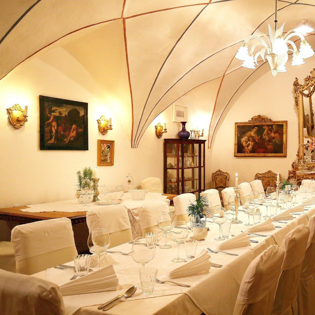 Restaurant "Winelounge - Goldene Rose" in Chiusa