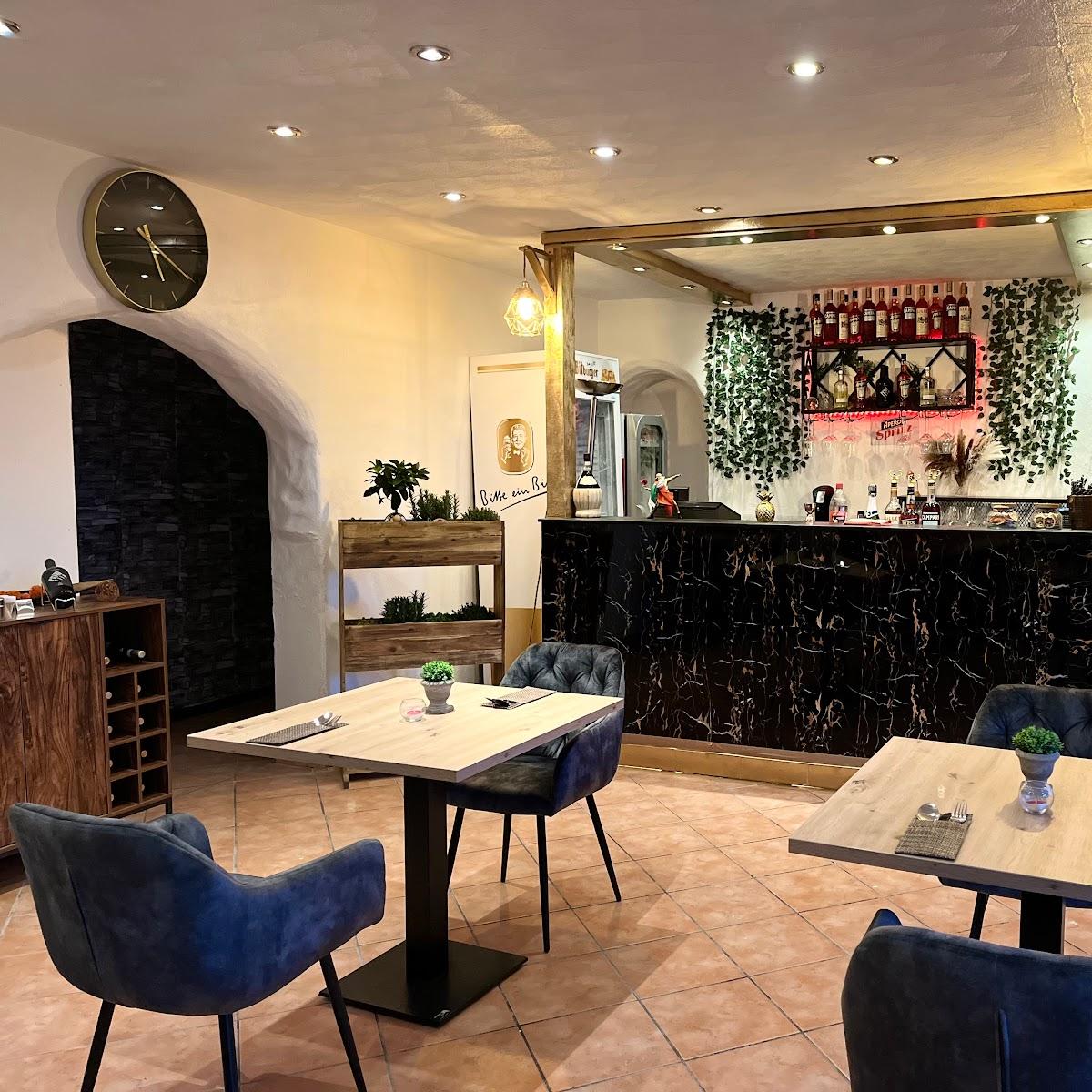 Restaurant "Pizzarena" in Hirten