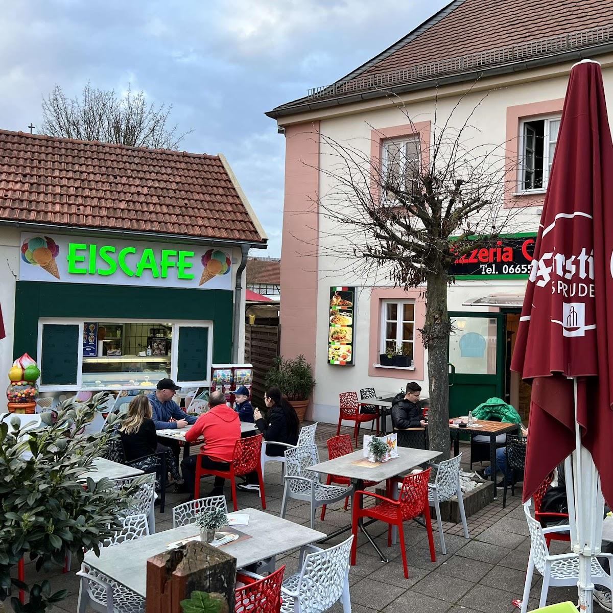 Restaurant "Eiscafe Casa Linda" in Neuhof