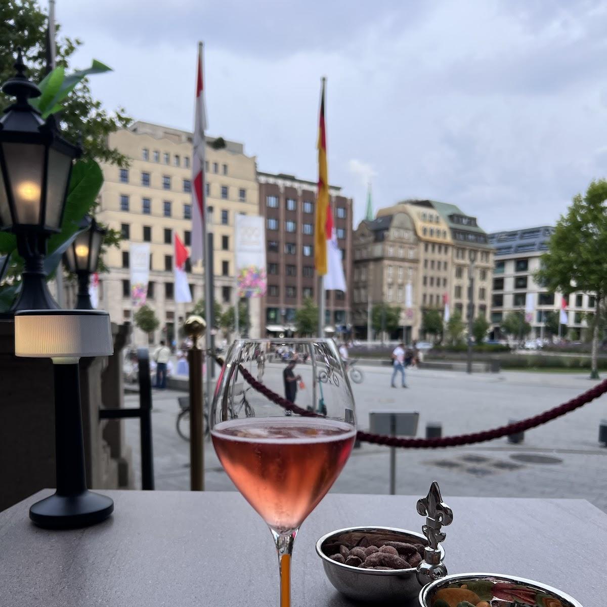 Restaurant "Le Petit Chef -" in Düsseldorf