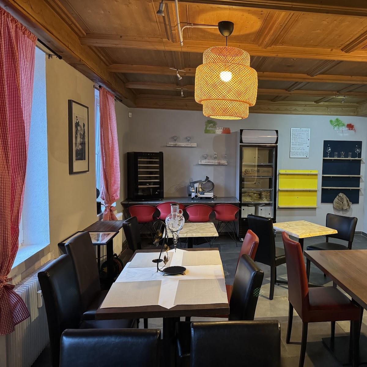 Restaurant "Pizzeria weinstube" in Rheinau