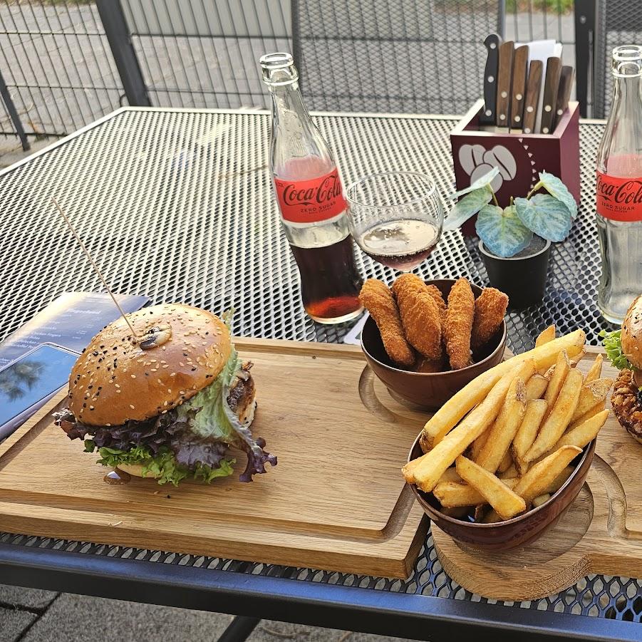 Restaurant "Pizzaburger Family" in Germering