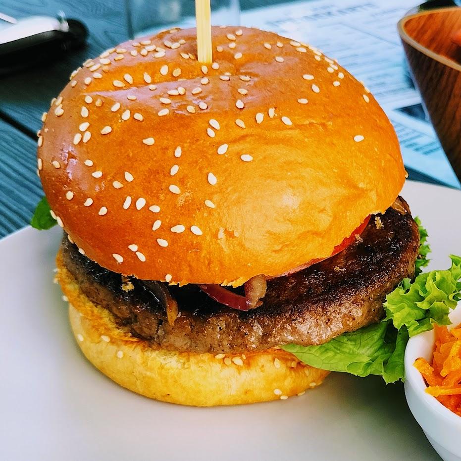 Restaurant "Holzwurm Kneipe und Burger" in Neuried
