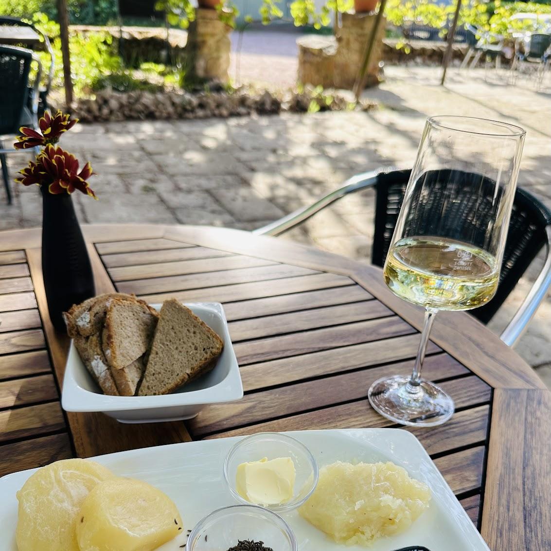 Restaurant "Weingut & Weinbistro von Oetinger" in Eltville am Rhein