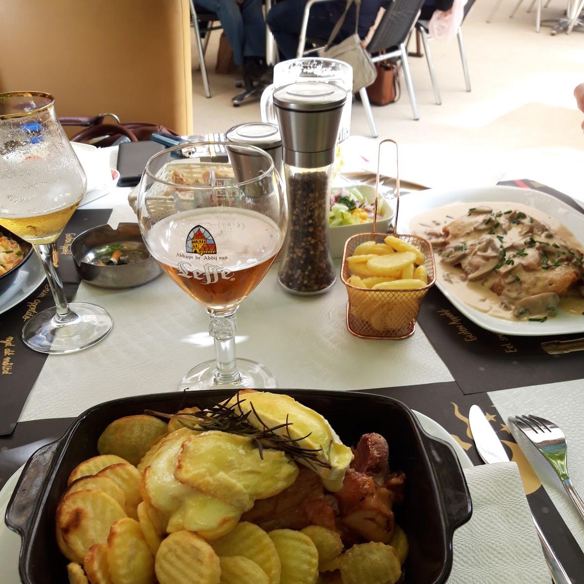 Restaurant "Queens" in Remich