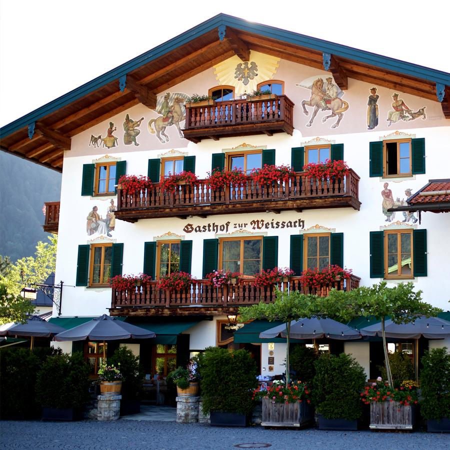 Restaurant "Gasthof zur Weissach" in Kreuth