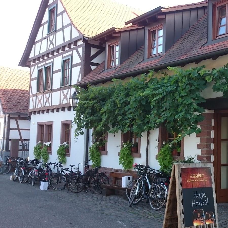 Restaurant "Weingut & Weinstube Vogler" in Heuchelheim-Klingen