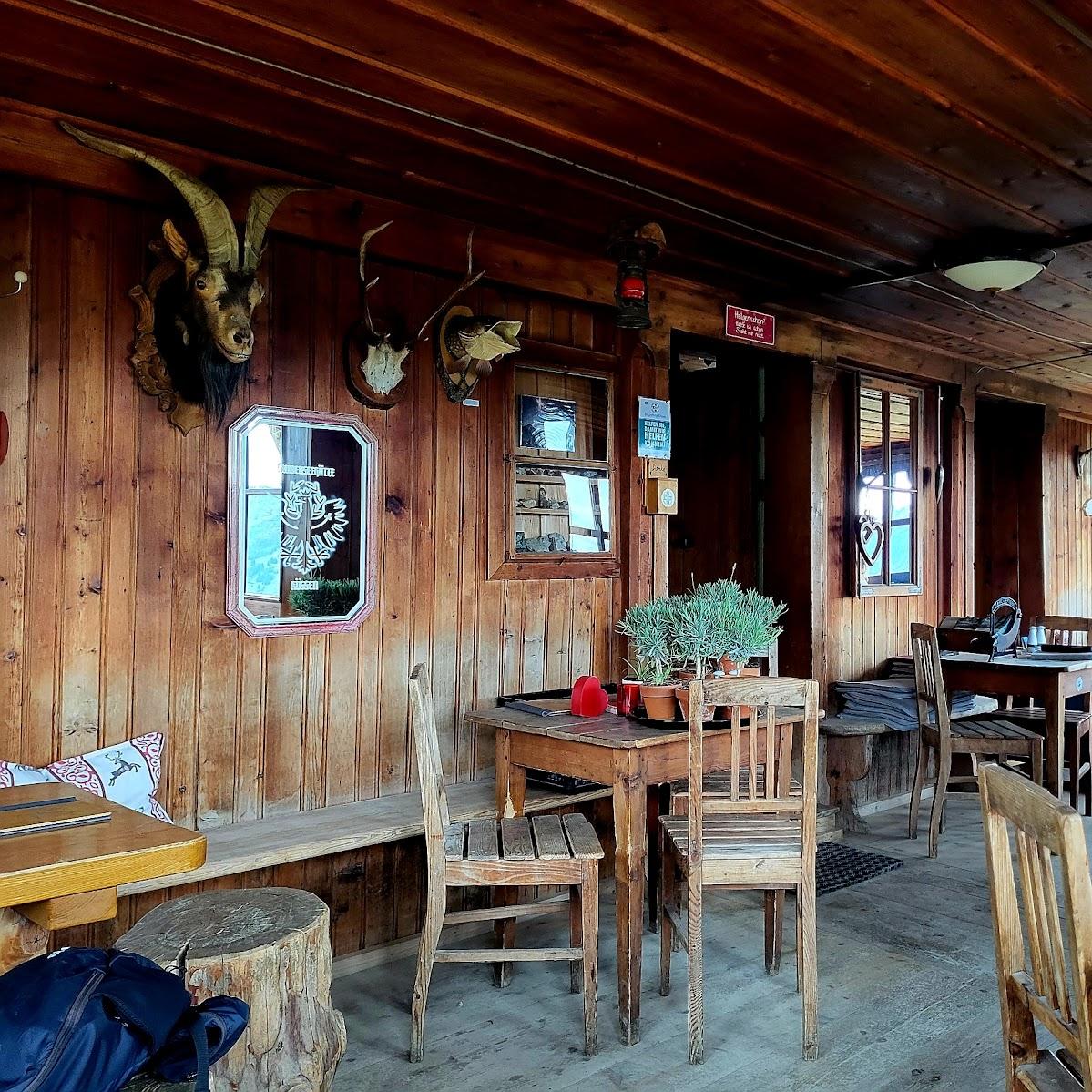Restaurant "Taubenseehütte" in Kössen