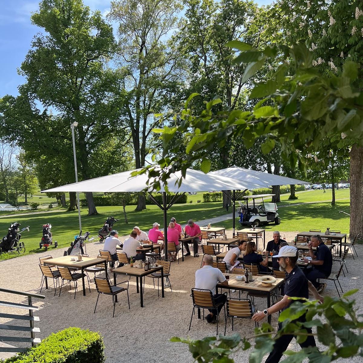 Restaurant "fuchs+hase Biergarten Schönbronn" in Buch am Wald