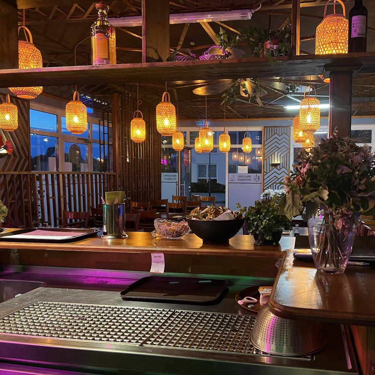 Restaurant "Mai Vy" in Kissing