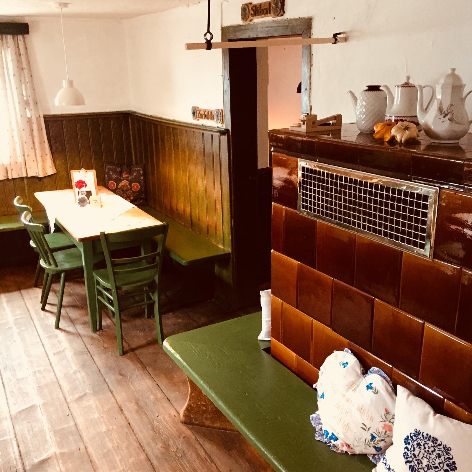 Restaurant "Bründling Alm BergGasthof auf 1.167m Hochfelln-Chiemgau" in Bergen