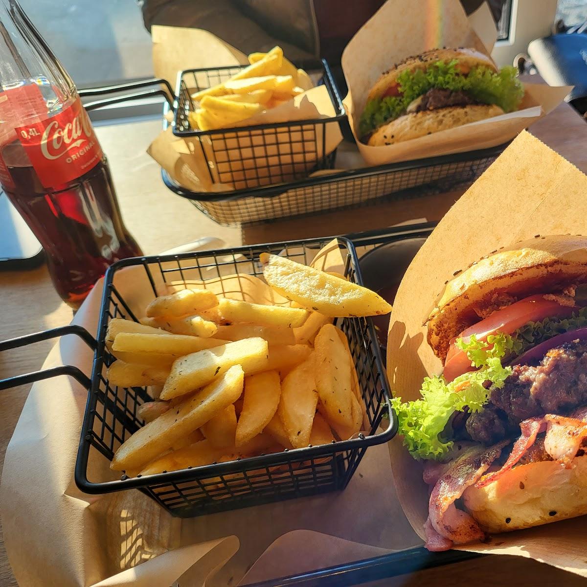 Restaurant "Wavey