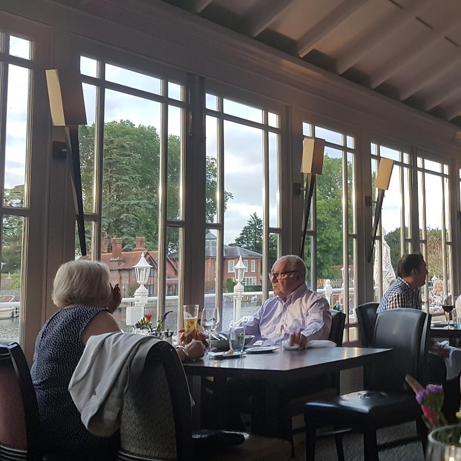 Restaurant "The Riverside Restaurant" in Bisham