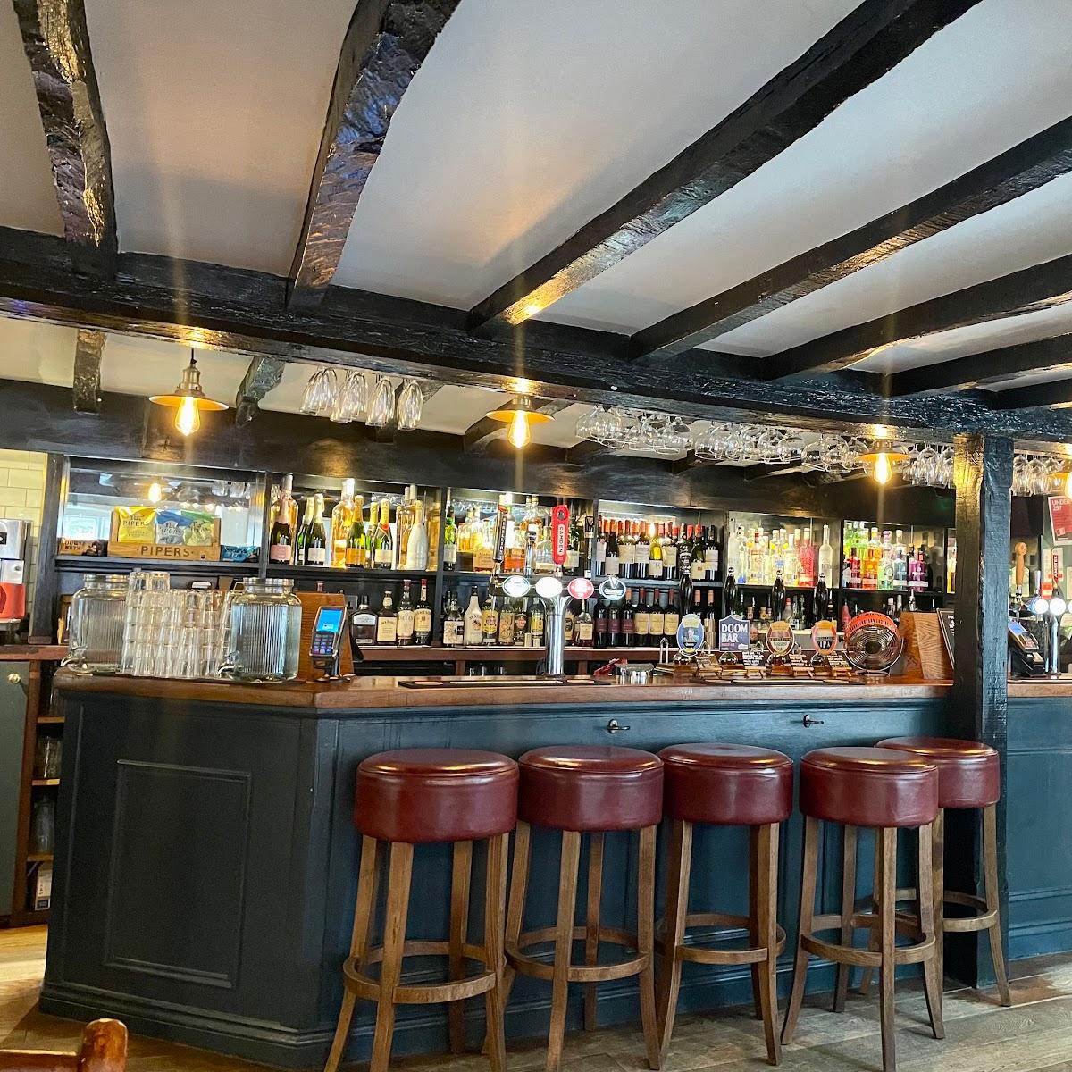 Restaurant "The Two Brewers" in Little Marlow