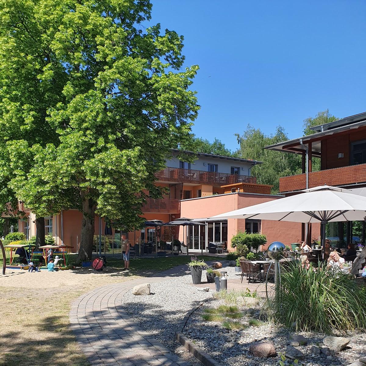 Restaurant "Pavillon am Badehaus (Biergarten-Imbiss)" in Neubrandenburg