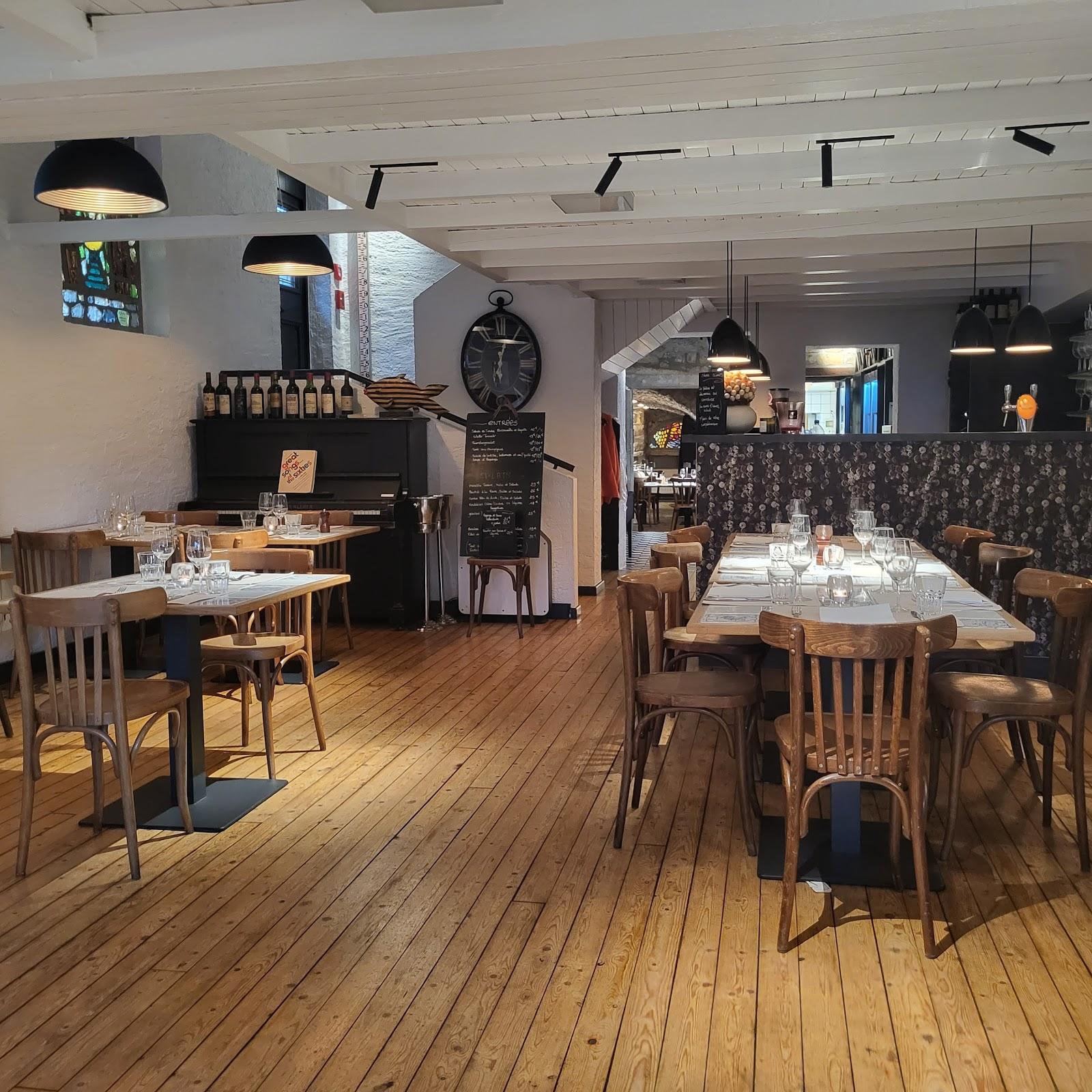 Restaurant "Wäistuff a Possen" in Schengen