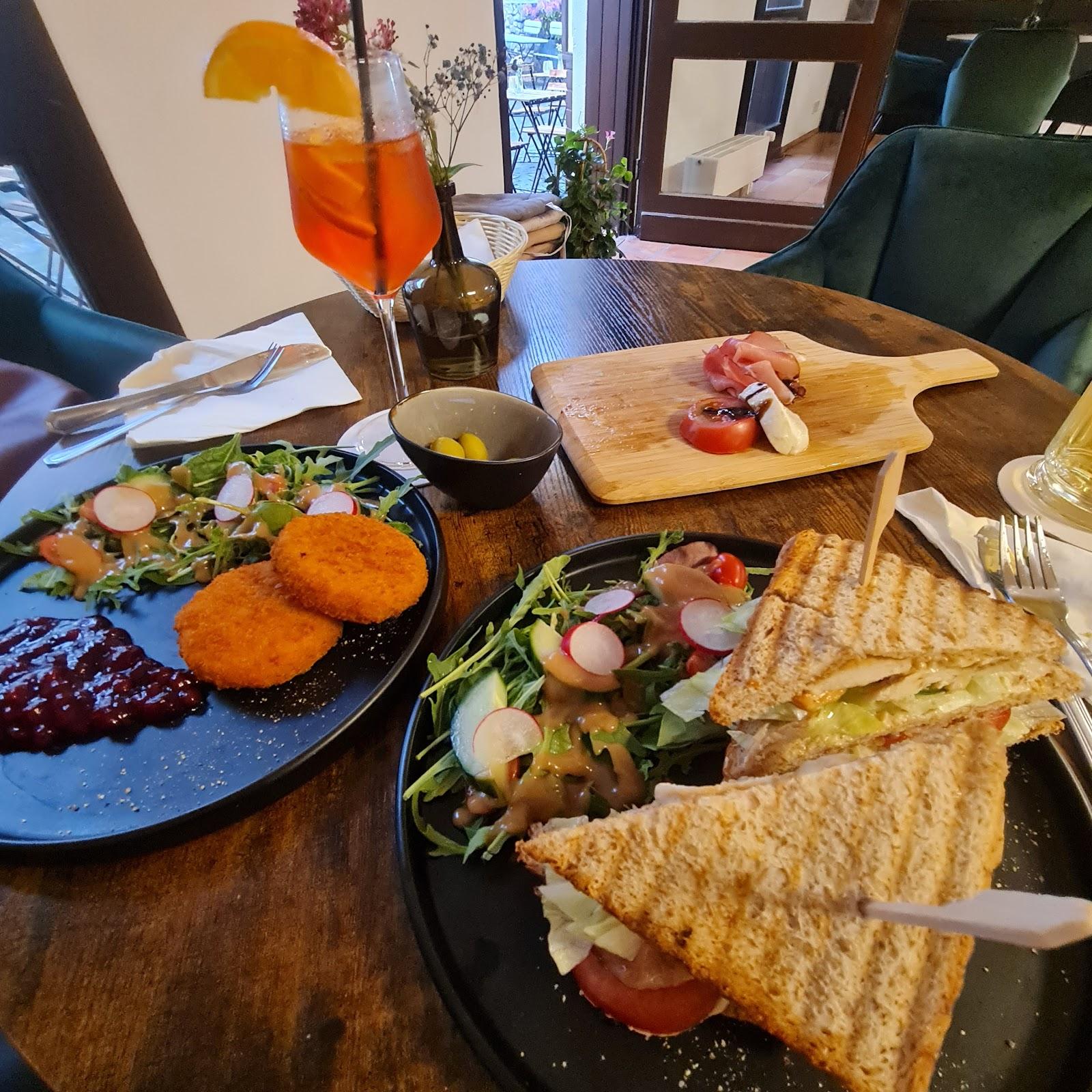 Restaurant "Trian
