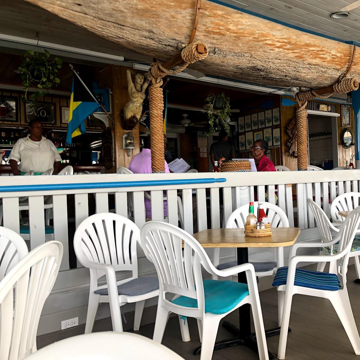 Restaurant "Poop Deck" in Nassau