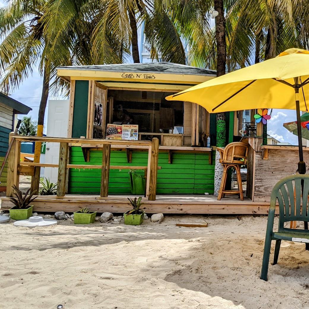 Restaurant "Crabs-n-Tings" in Nassau